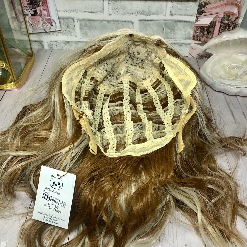 Honey & Light Blonde Mixed Gradient 14” Wavy Bob Synthetic Wig - Heat Resistant - Picture 7 of 16